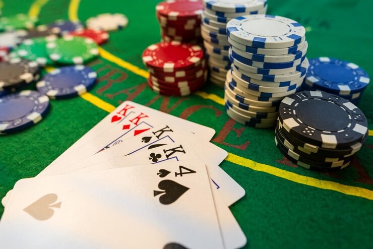 rr999 apk mobile app interface showing live dealer tables and sportsbook coverage